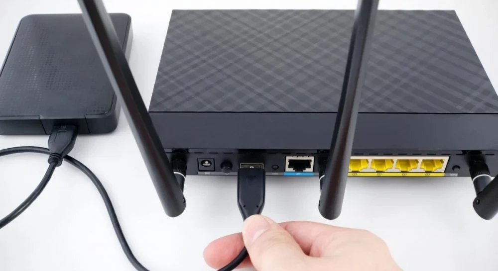 Роутер може більше, ніж просто роздавати Wi-Fi: навіщо на ньому USB-порт
