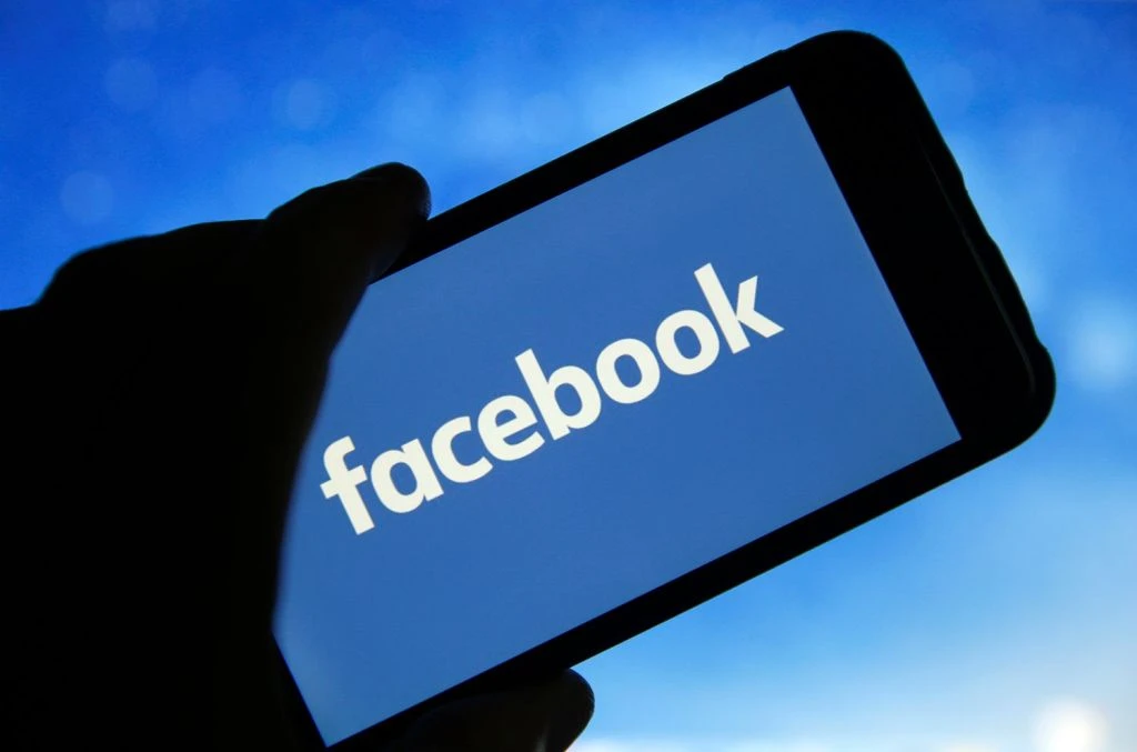 Facebook дозволить керувати стрічкою словами: ШІ перебудовуватиме рекомендації одразу